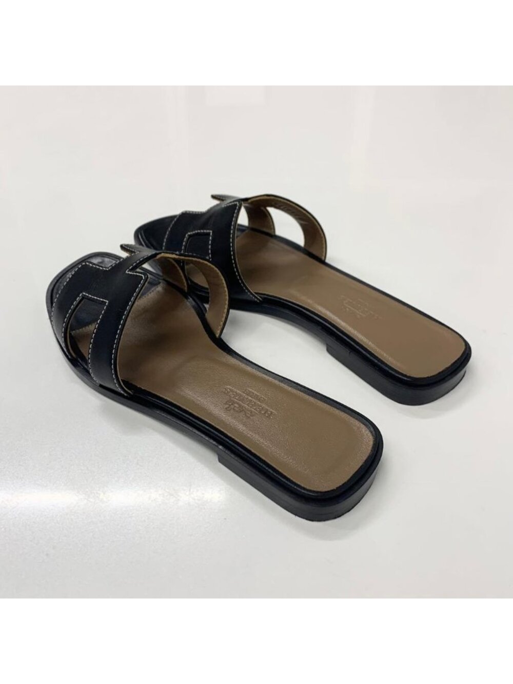 Hermes Oran Leather Sandals Black - Picture 4 of 10